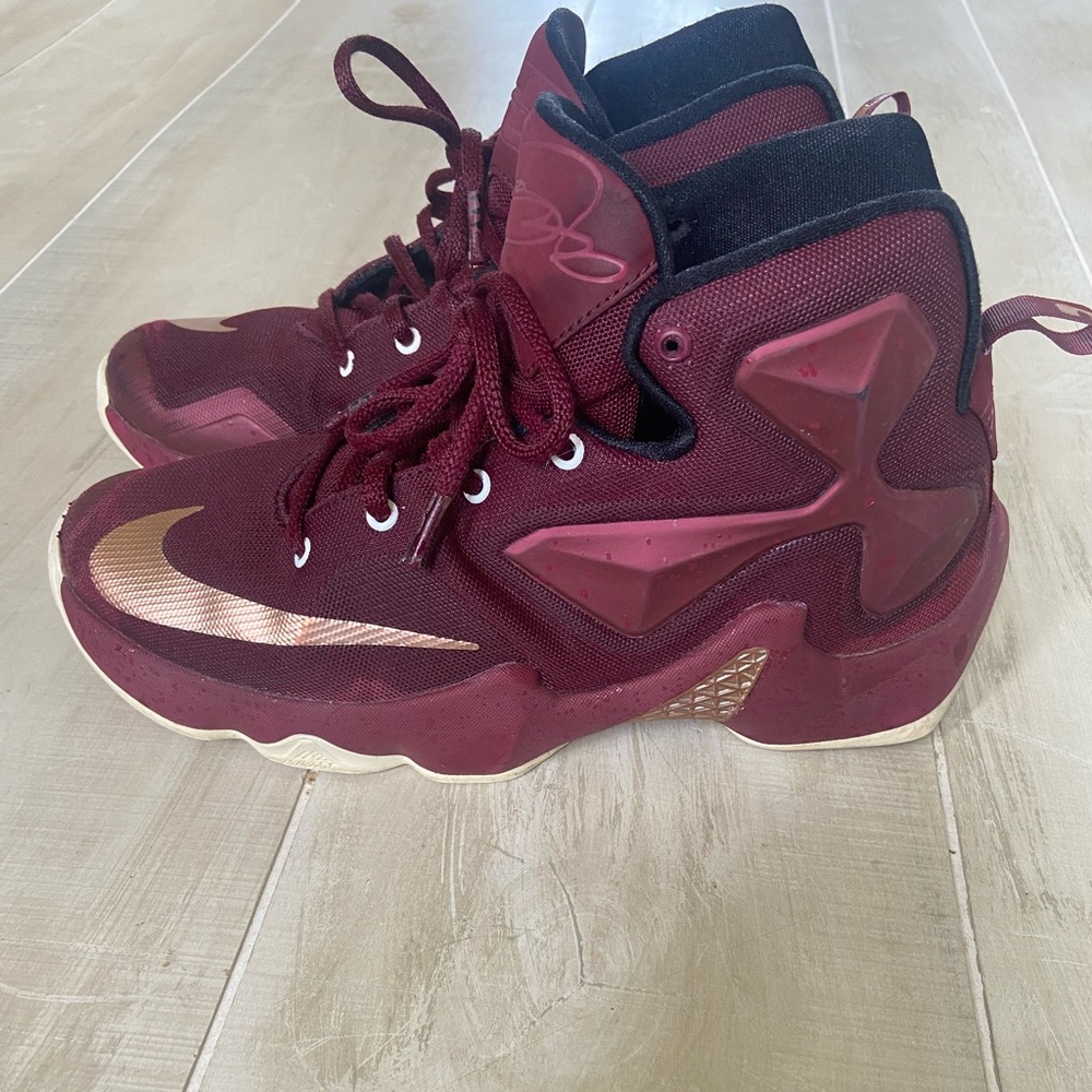 Vintage Nike Lebron 13 XIII Boys Sz 6.5